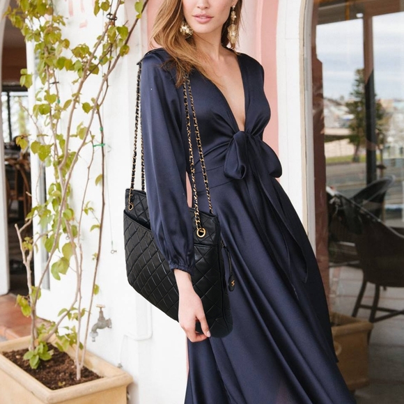 Vintage Chanel Tote Bag - Lambskin Quilted Leather w/ Gold Chain & CC Charm - Picture 2 of 15